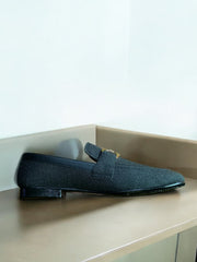 Rivel – Subtle Shine, Sharp Steps